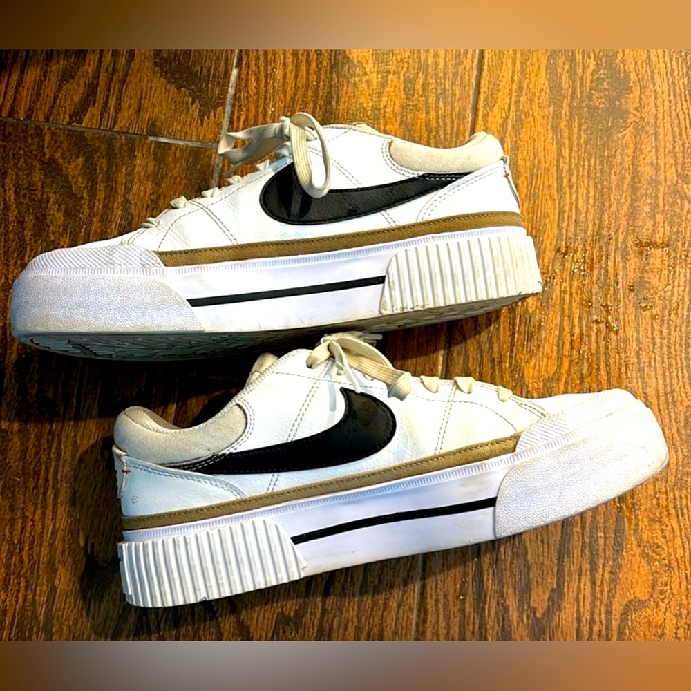 Women’s Nike Court Lift